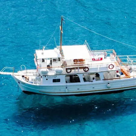 Platinum Paros 3 Bedroom Amazing Sea Views & Parasporos