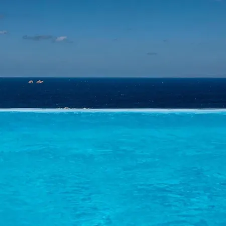 Platinum Paros 3 Bedroom Amazing Sea Views Private Infinity Pool Access Parikia Villa *